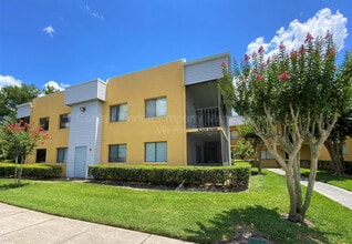 Building Photo - 2713 Oak Park Way