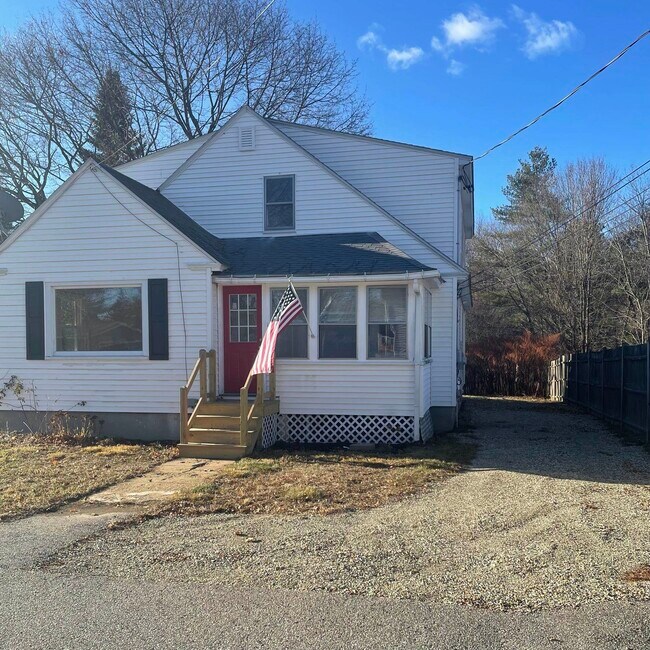 Building Photo - 21 Sherman St