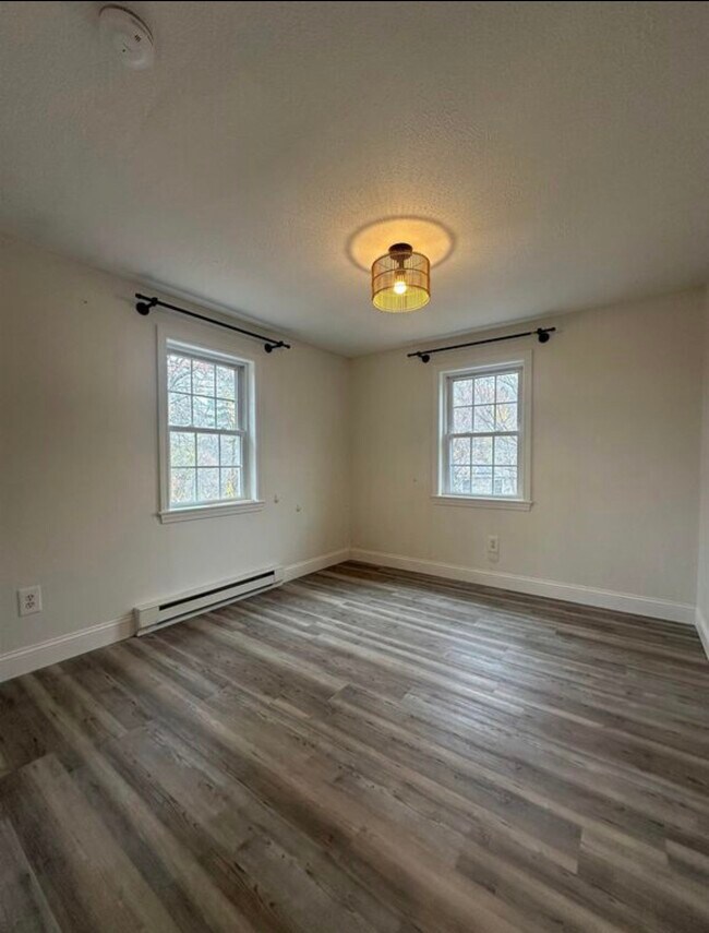 Foto del edificio - 46 Atwood Rd