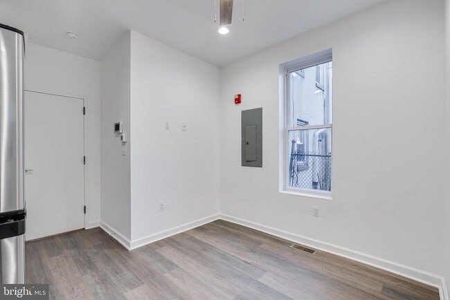 Foto del edificio - 4216 Westminster Ave