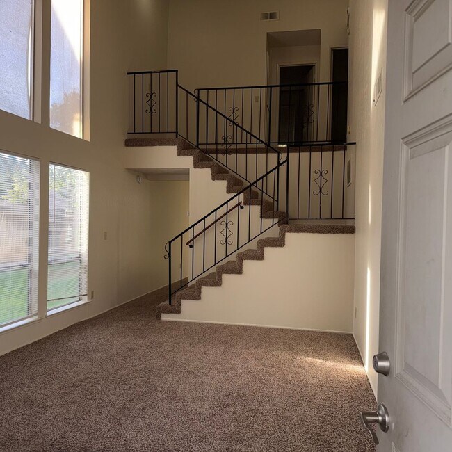 Building Photo - 7735 Las Lilas Ct