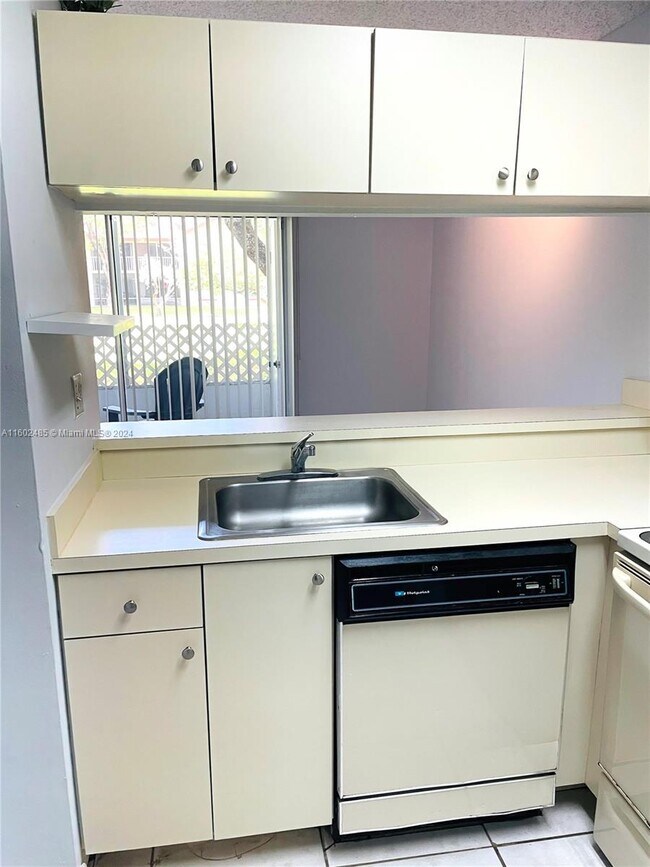Foto del edificio - 13904 SW 90th Terrace