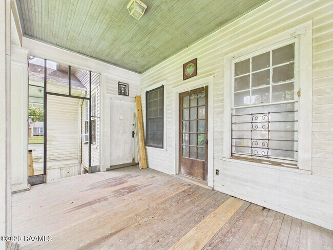 Building Photo - 223 General Gardner Ave