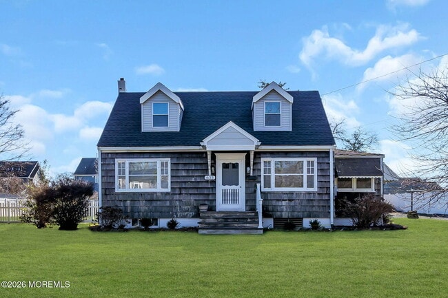 Foto del edificio - 633 Agnes Ave