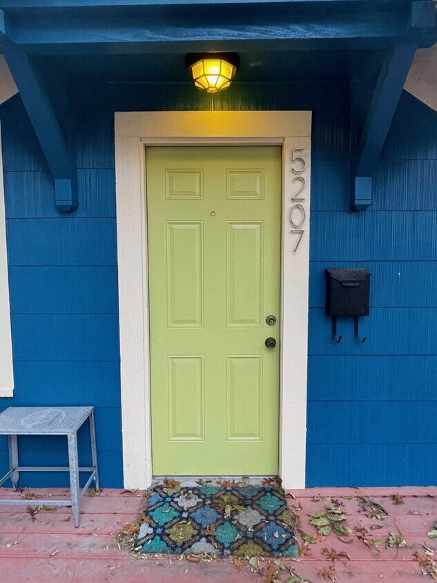 Foto del edificio - 5207 Avenue H