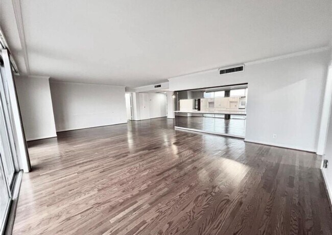 Foto del edificio - 2016 Main St