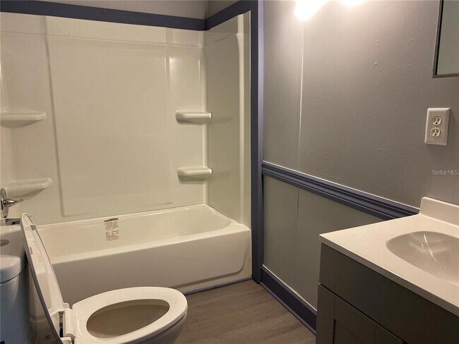 Foto del edificio - 17955 NE 23rd Ave