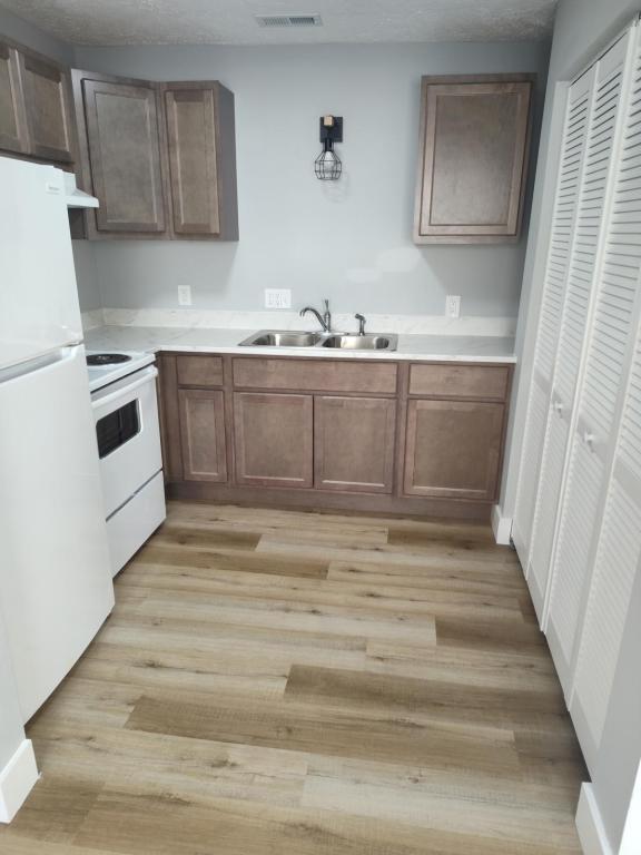 Foto del edificio - 9487 Noble Ln