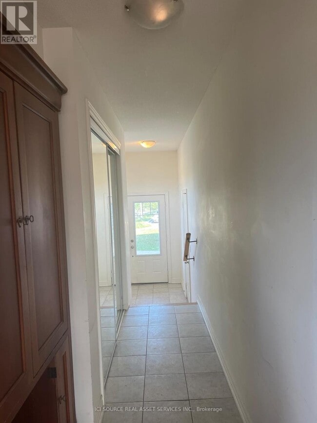 Building Photo - 3836 Tufgar Cres