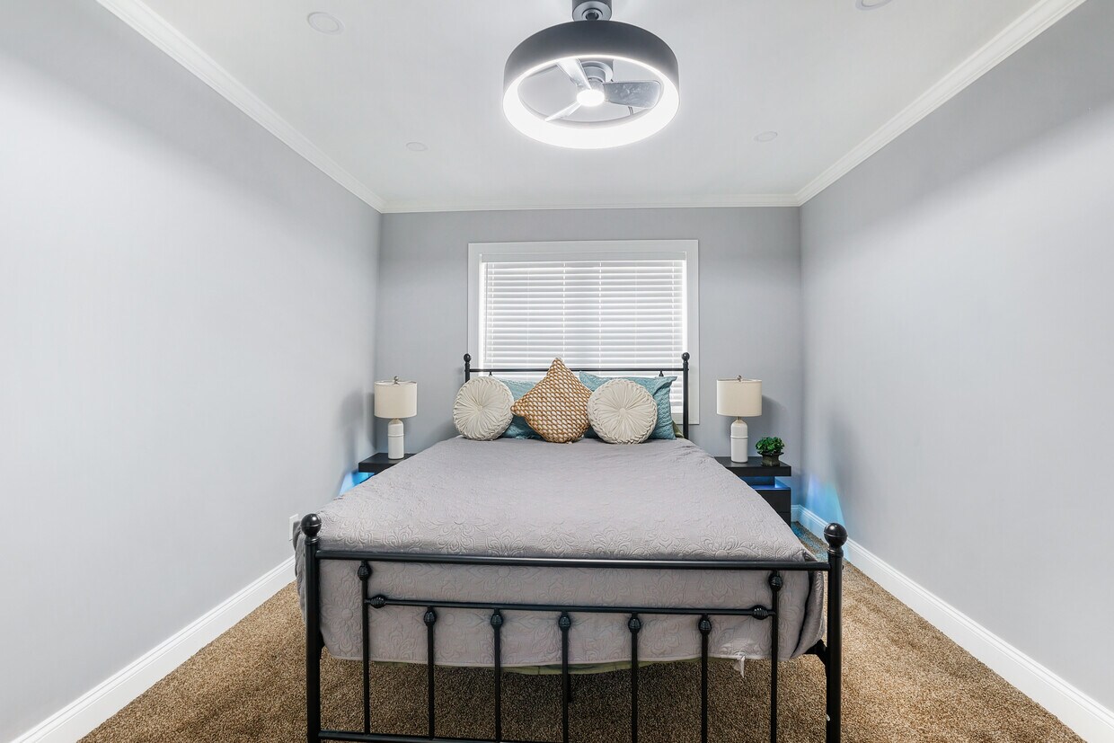 principal br - 6312 Beach Channel Dr