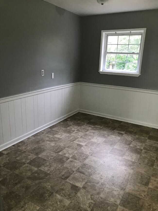 Photo - 1081 Birch Dr House