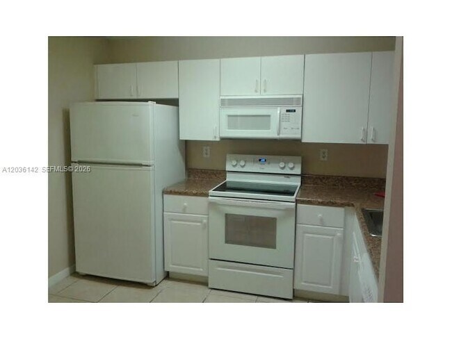 Building Photo - 15741 SW 137th Ave
