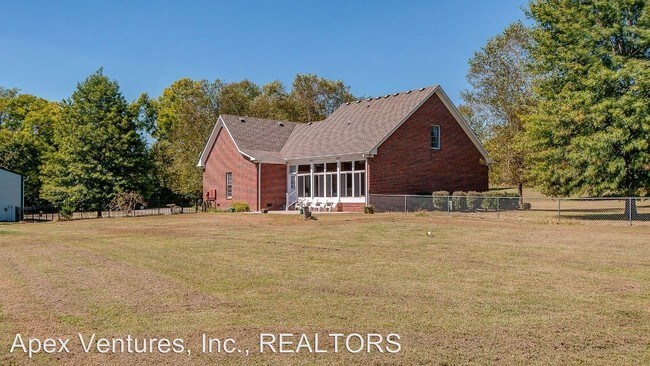 Building Photo - 4741 Harpeth Peytonsville Rd