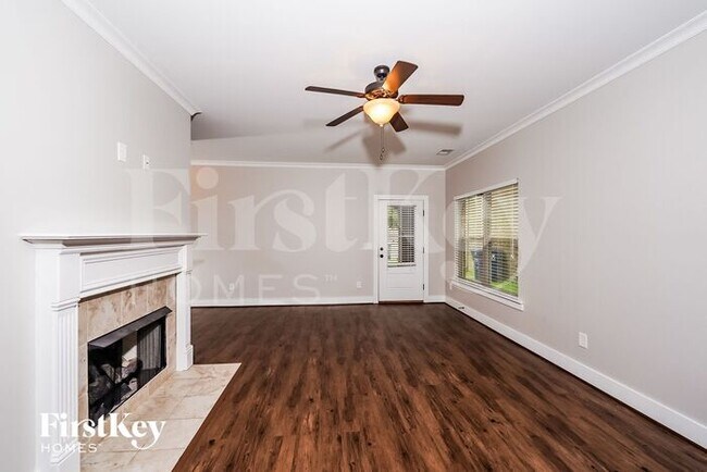 Building Photo - 5557 Park Side Rd