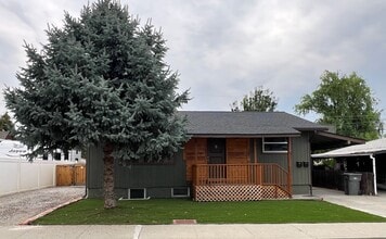 Building Photo - 1030 Lindy St