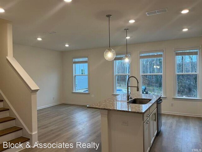 Foto del edificio - 4 br, 3.5 bath House - 7003 Gentle Pine Drive