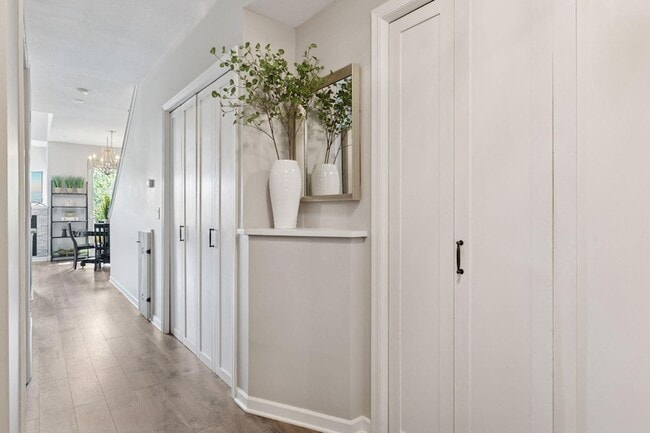 Building Photo - 640 Main St N