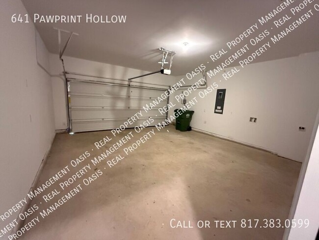 Building Photo - 641 Pawprint Holw