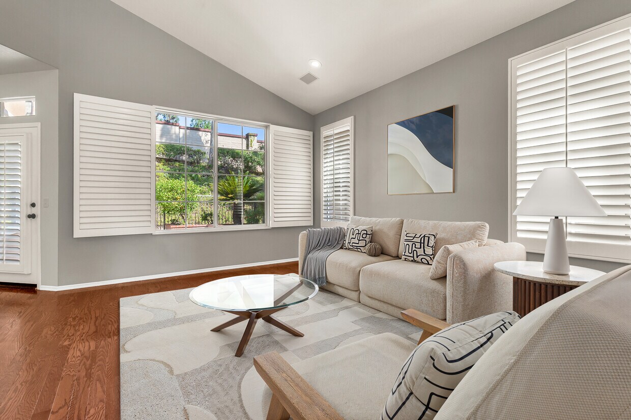 Foto principal - 10072 Albee Ave