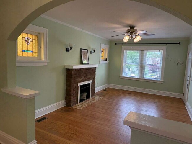 Foto del edificio - 6926 Hurst Ct