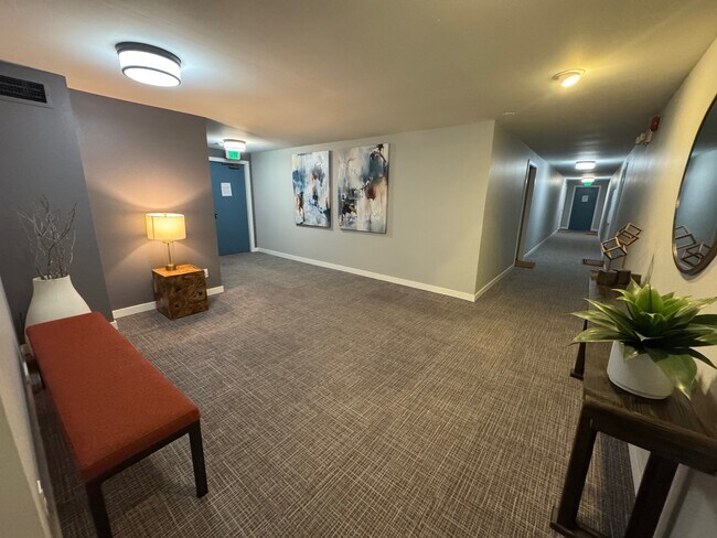 Foto del edificio - 1250 Taylor Ave N