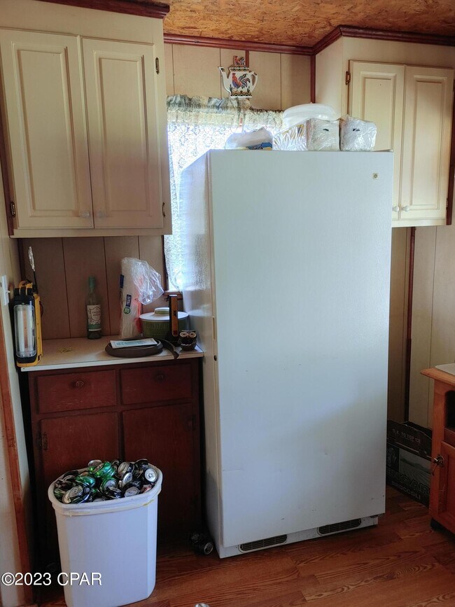 Building Photo - 25414 Evans St