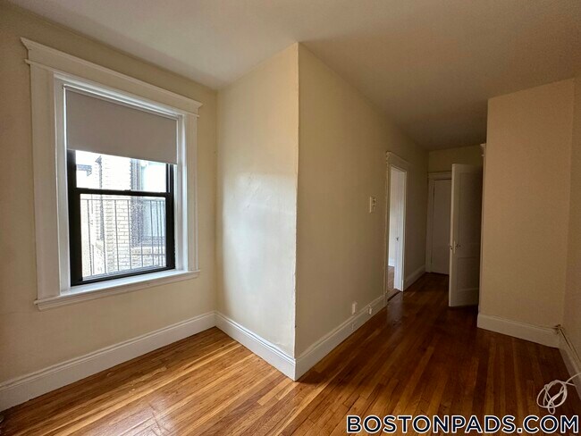 Foto del edificio - 1144 Commonwealth Ave