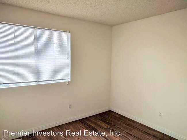 Building Photo - 2610 Blue Fox Dr