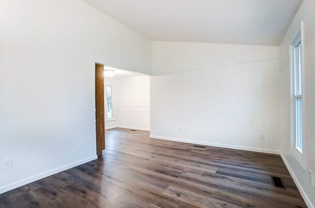 Foto del edificio - 3633 Turf Ln