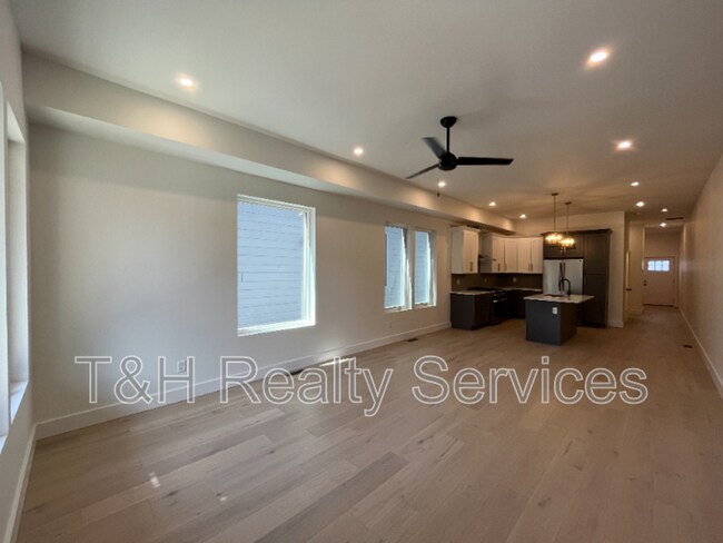 Foto del edificio - 930 Woodlawn Ave