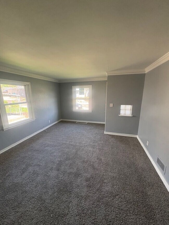 Foto del edificio - 1318 E Frye Ave