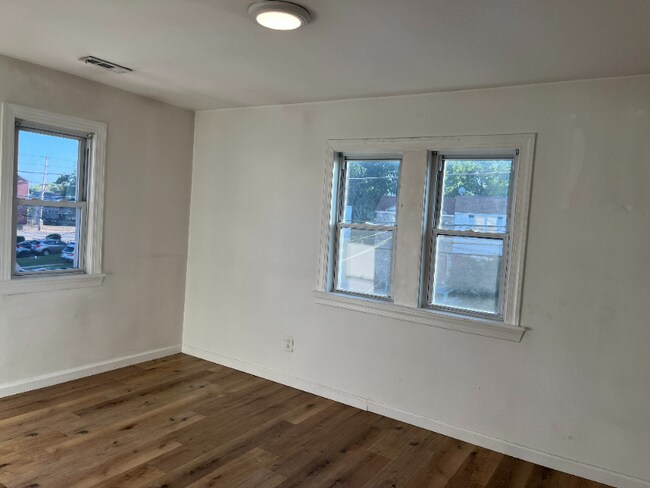 Foto del edificio - 1003 Clifton Ave