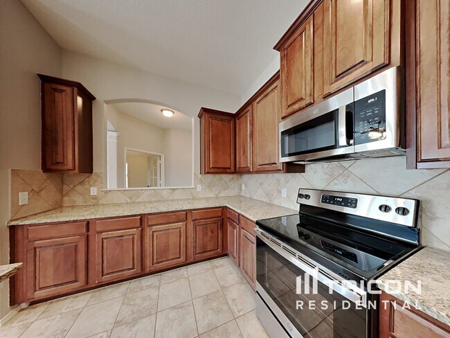 Building Photo - 307 Hawthorn Dr