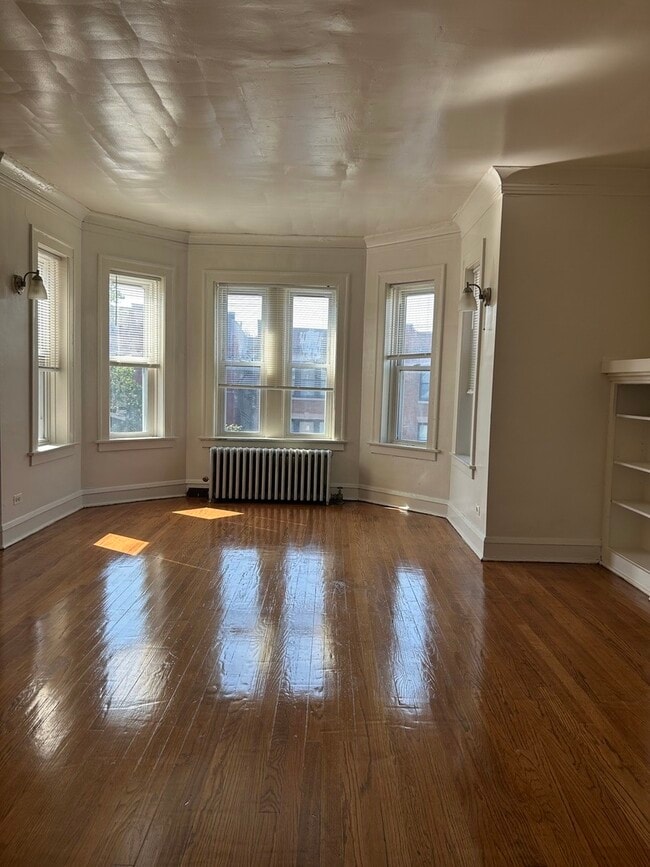 Foto del edificio - 6523 S Greenwood Ave