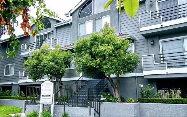 Foto del edificio - KBC Burbank