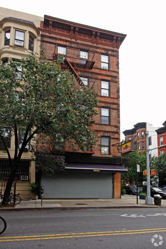 Building Photo - 223 5th Ave