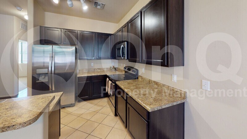 Foto principal - 4188 N Desert Rain Dr