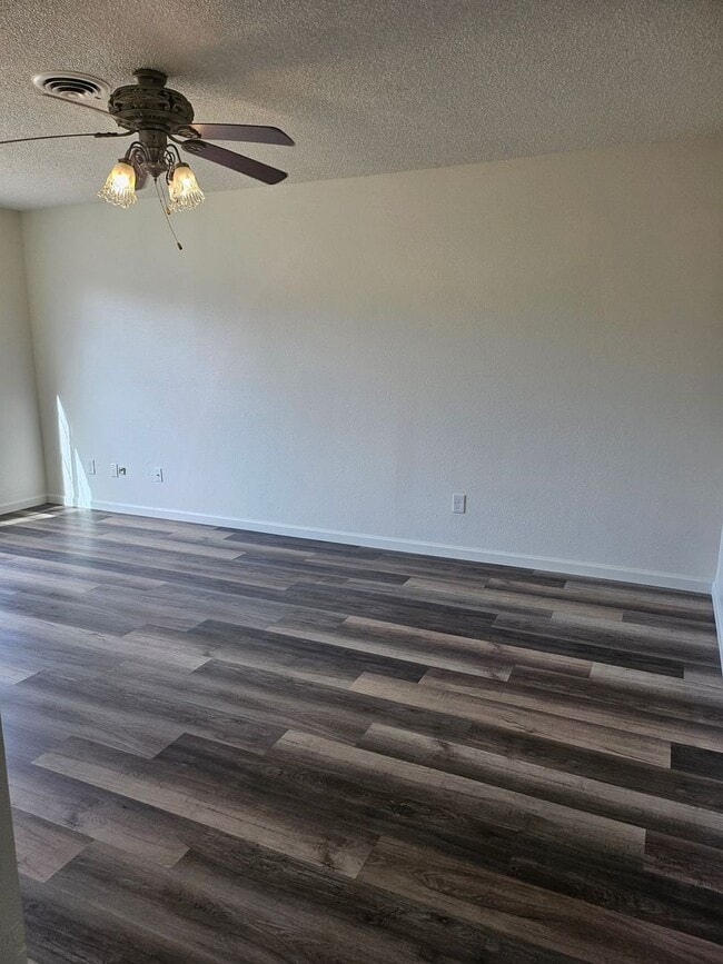 Foto del edificio - Single-Story Comfort: 3 Bedrooms, 2 Baths,...