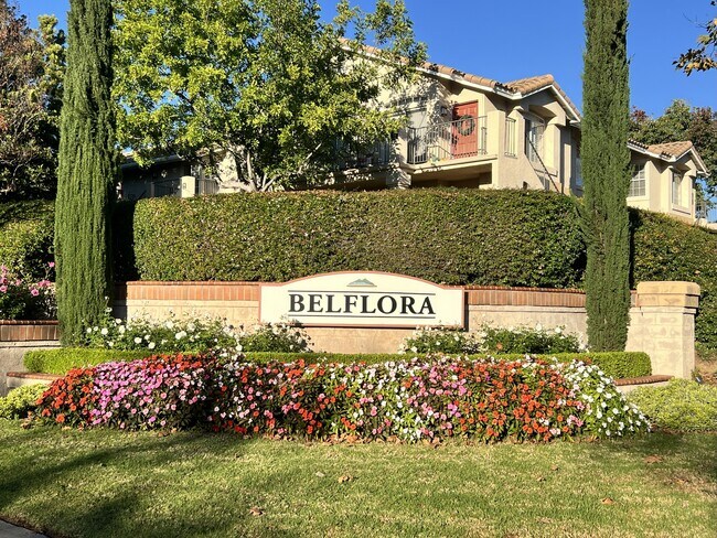 Building Photo - 85 Castano