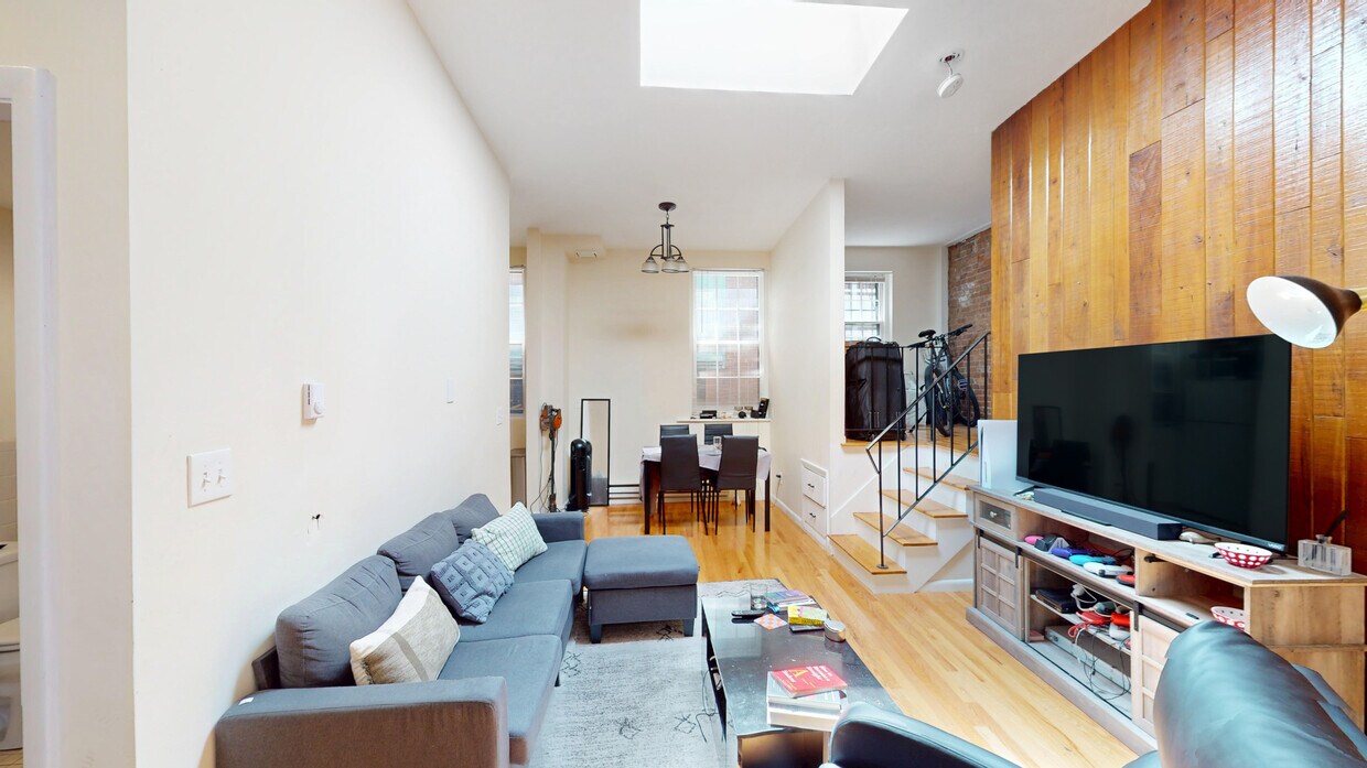 Primary Photo - 279 Marlborough St