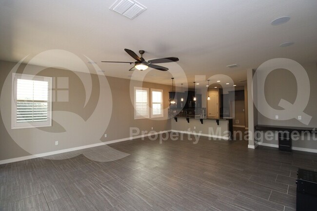 Foto del edificio - 21950 N 100th Ave