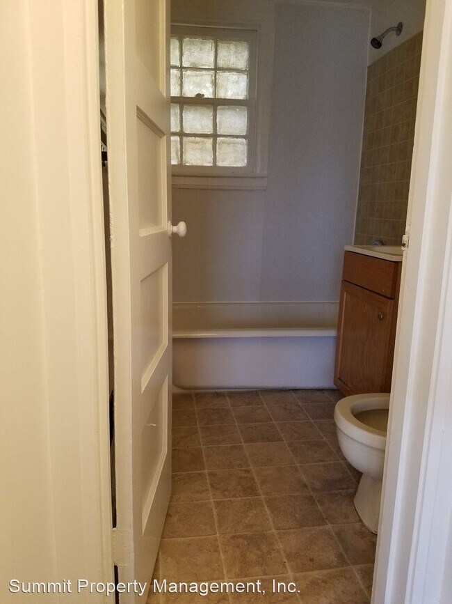 Foto del edificio - 2 br, 1 bath House - 887 Fahs St.