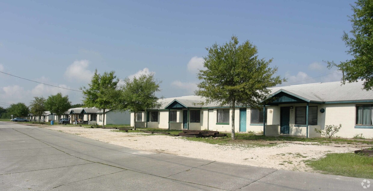 308 1st St, Auburndale, FL 33823 Apartments in Auburndale, FL