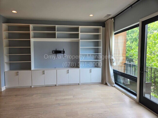 Foto del edificio - Luxurious 3 Bedroom Home near East Atlanta!