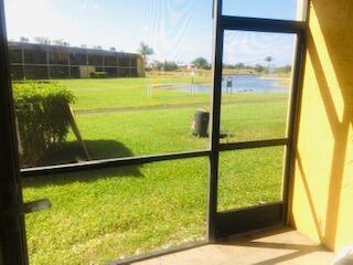 Foto del edificio - 1605 Meadows Cir