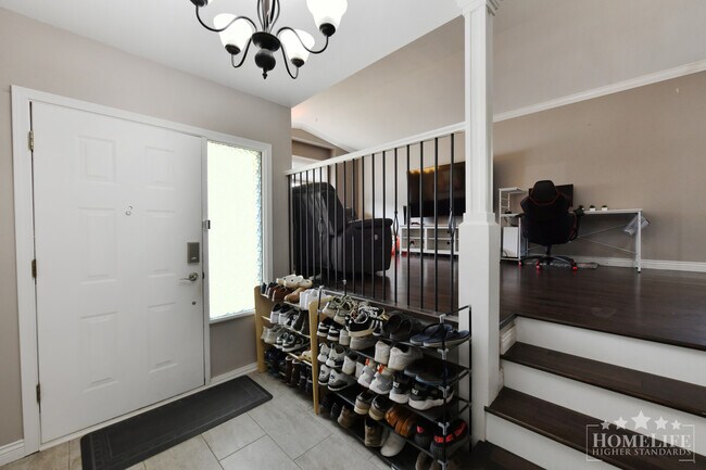 Photo du bâtiment - Convenient 3 Bed + Studio Home with Fenced Yard for Rent in Vedder Crossing, Chilliwack