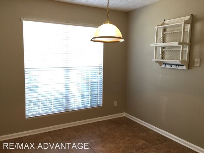 Foto del edificio - 3 br, 2.5 bath House - 330 Saratoga Place