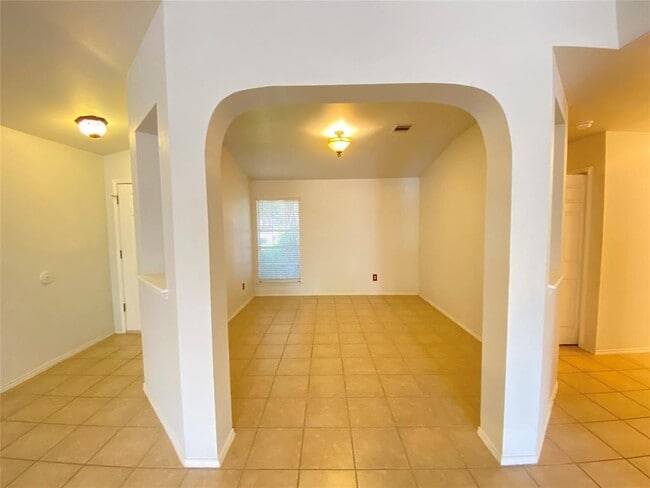 Building Photo - 616 Paso Fino Trail