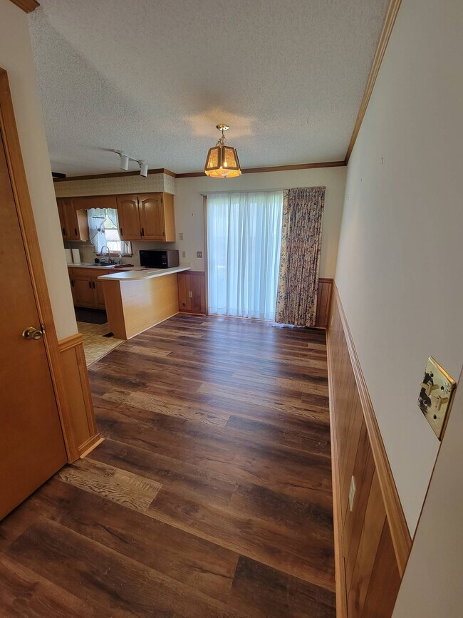 Building Photo - 507 Bainbridge Pl