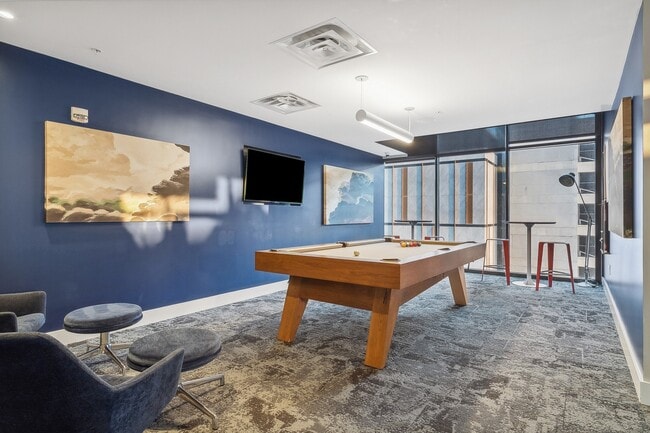 ArtsCenter_amenity_clubroom (1) - AMLI Arts Center